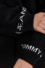 Sweter SLEEVE DETAIL LOGO SWEATER BLACK TOMMY JEANS