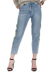 Spodnie jeansowe BOYFRIEND ARMANI EXCHANGE