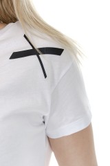 T-shirt z logo na ramionach biały ARMANI EXCHANGE