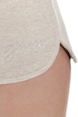 Szorty dresowe z małym logo beżowe GUESS