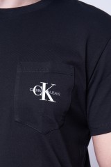 T-shirt czarny z kieszonką CALVIN KLEIN JEANS