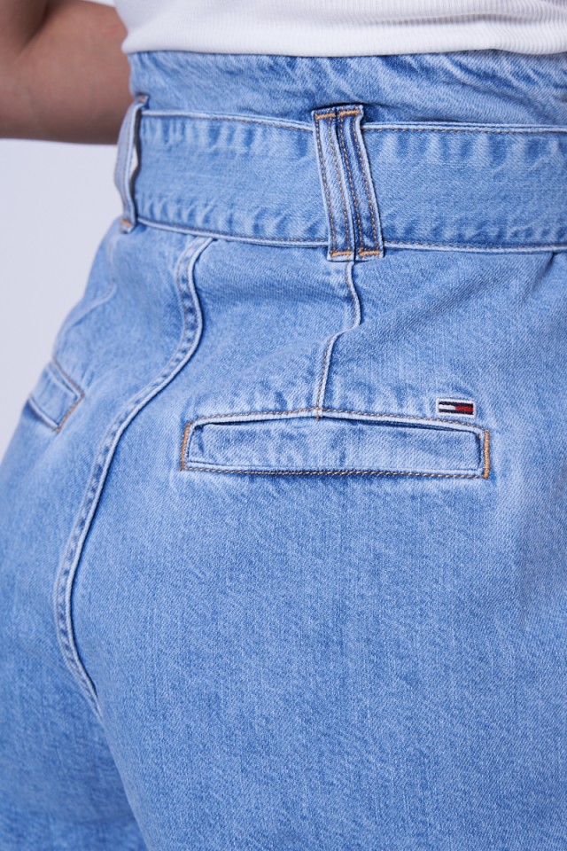Szorty jeansowe z paskiem NEW PAPERBAG MOM DENIM TOMMY JEANS