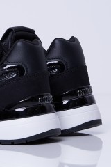 Sneakersy czarne z logo GUESS