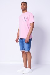 T-shirt różowy MODERN ESSENTIALS SIG TOMMY JEANS