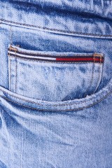 Spodnie jeansowe z przetarciami TOMMY JEANS