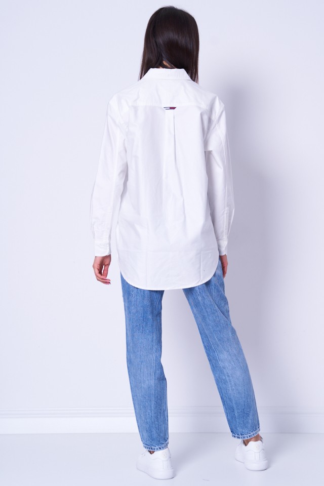 Koszula biała BADGE BOYFRIEND SHIRT TOMMY JEANS