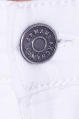 Spodnie jeansowe białę ARMANI EXCHANGE