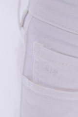 Spodnie jeansowe białę ARMANI EXCHANGE