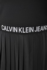 Sukienka SHORT-SLEEVE PLEATED BLACK CALVIN KLEIN JEANS